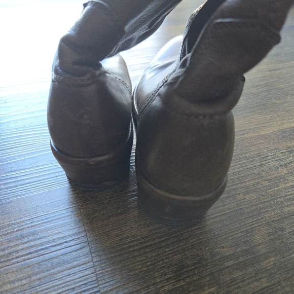 Frye Billy Short Riding Boots - Picture 7 of 8